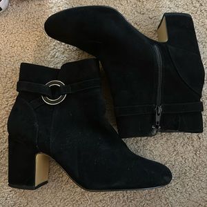 Bella-Vita Suede Black Booties